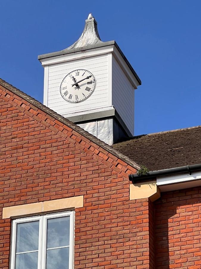 Clocktower Suite Exeter Exterior foto